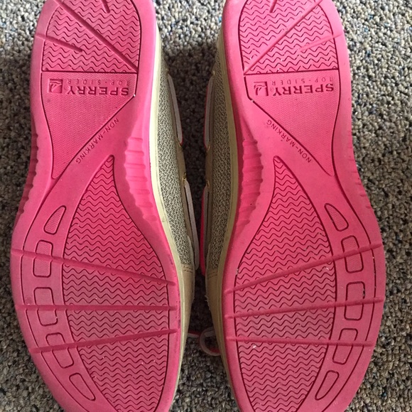 Shoes - Picture 4 of 6